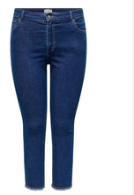 Load image into Gallery viewer, Only Carmakoma skinny fit jeans
