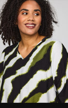 Lade das Bild in den Galerie-Viewer, Studio Berit striped top
