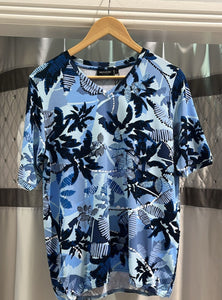 Signature abstract leaf pattern print tops