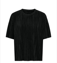 Load image into Gallery viewer, Only Carmakoma Carravenna tops
