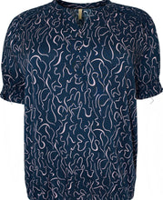 Charger l'image dans la galerie, Cassiopeia navy and light pink abstract print top
