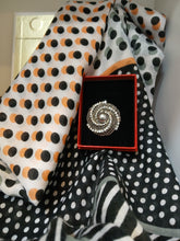 Load image into Gallery viewer, Maire polka-dot scarf and Magnetic Brooch sets
