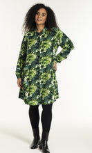 Load image into Gallery viewer, Studio  Floral print dress shirt
