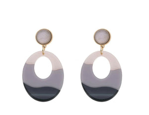 The Mai Oval earrings