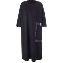 Cargar imagen en el visor de la galería, Studio Tahlia black dress with faux leather pocket
