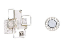 Lade das Bild in den Galerie-Viewer, The Ophelia Magnetic Brooches
