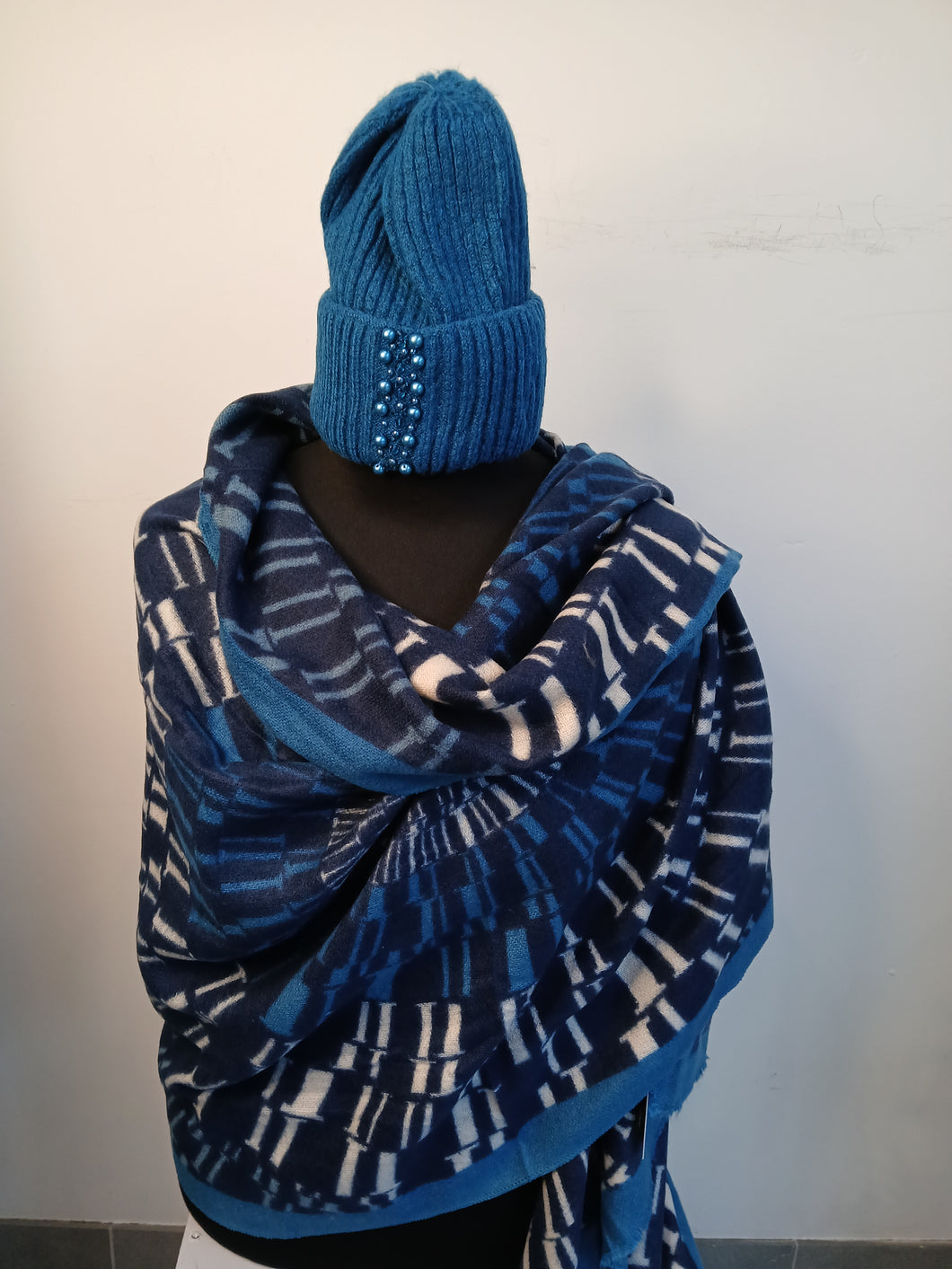 Abstract  wool mix Scarf & Hat Sets