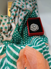Load image into Gallery viewer, Maire polka-dot scarf and Magnetic Brooch sets
