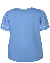 Load image into Gallery viewer, Zhenzi Cotton t-shirts with white borders

