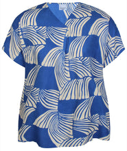 Load image into Gallery viewer, Zhenzi Keira 1452 graphic print tops
