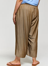 Load image into Gallery viewer, Gozzip Karina loose 3/4 trousers
