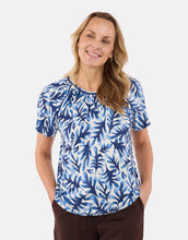 Lade das Bild in den Galerie-Viewer, Brandtex abstract fern print top
