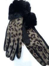 Load image into Gallery viewer, Peach feel Animal print Gloves

