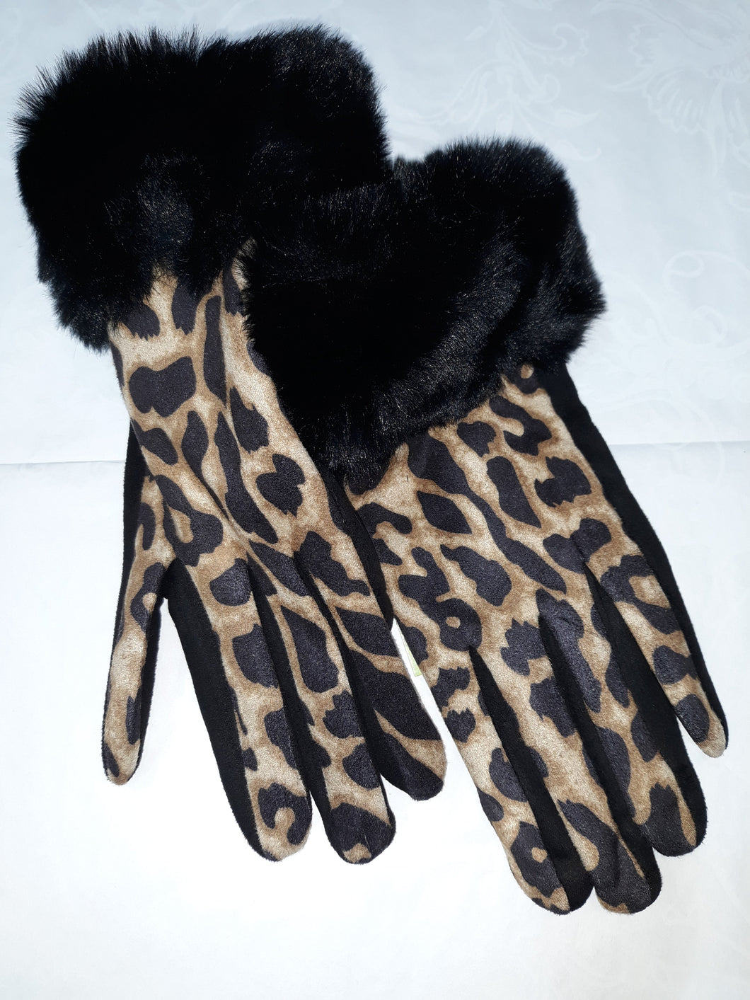 Peach feel Animal print Gloves