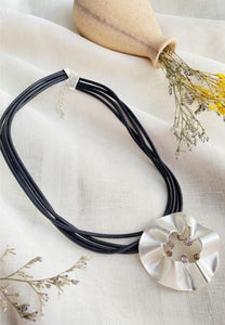 Short leather and metal abstract Necklace