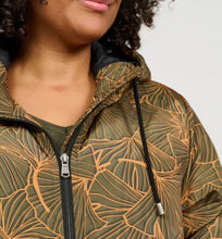 Load image into Gallery viewer, Ciso lightly padded patterned jacket
