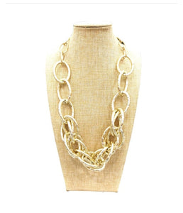 Oversize chain necklace