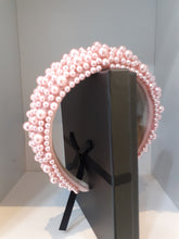 Load image into Gallery viewer, Pearl statement hairbands
