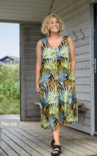 Load image into Gallery viewer, Ciso palm leaf print dress
