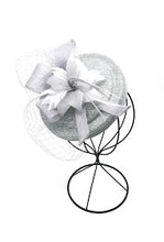 Load image into Gallery viewer, Flower &amp; feather disc medium headpieces
